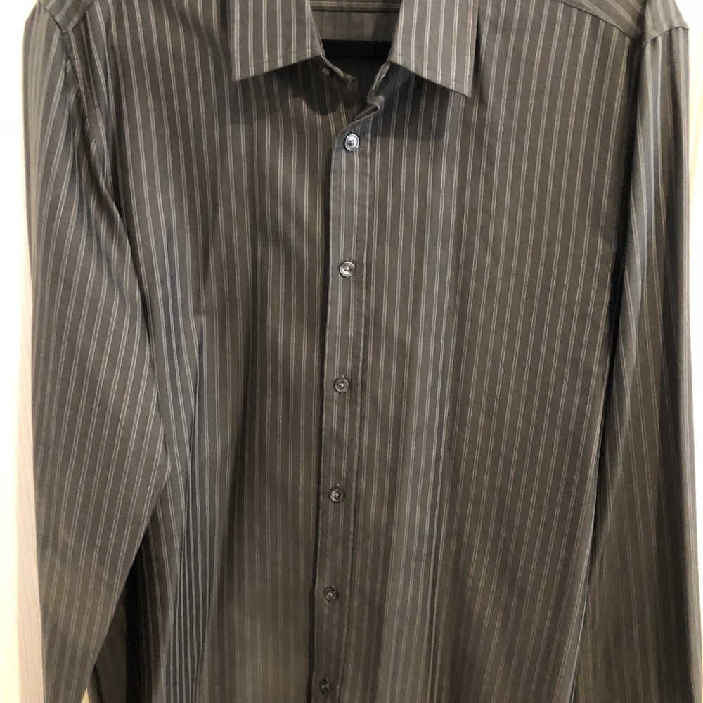 Hugo Boss business button down shirt tuck out L - Picture 6 of 7